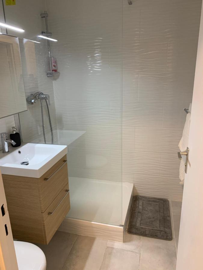 Lovely Studio Saint Jean Cachan, 20 Minutes From Luxembourg Gardens On Rer B And 350 M From Bagneux Rer B Appartement Buitenkant foto